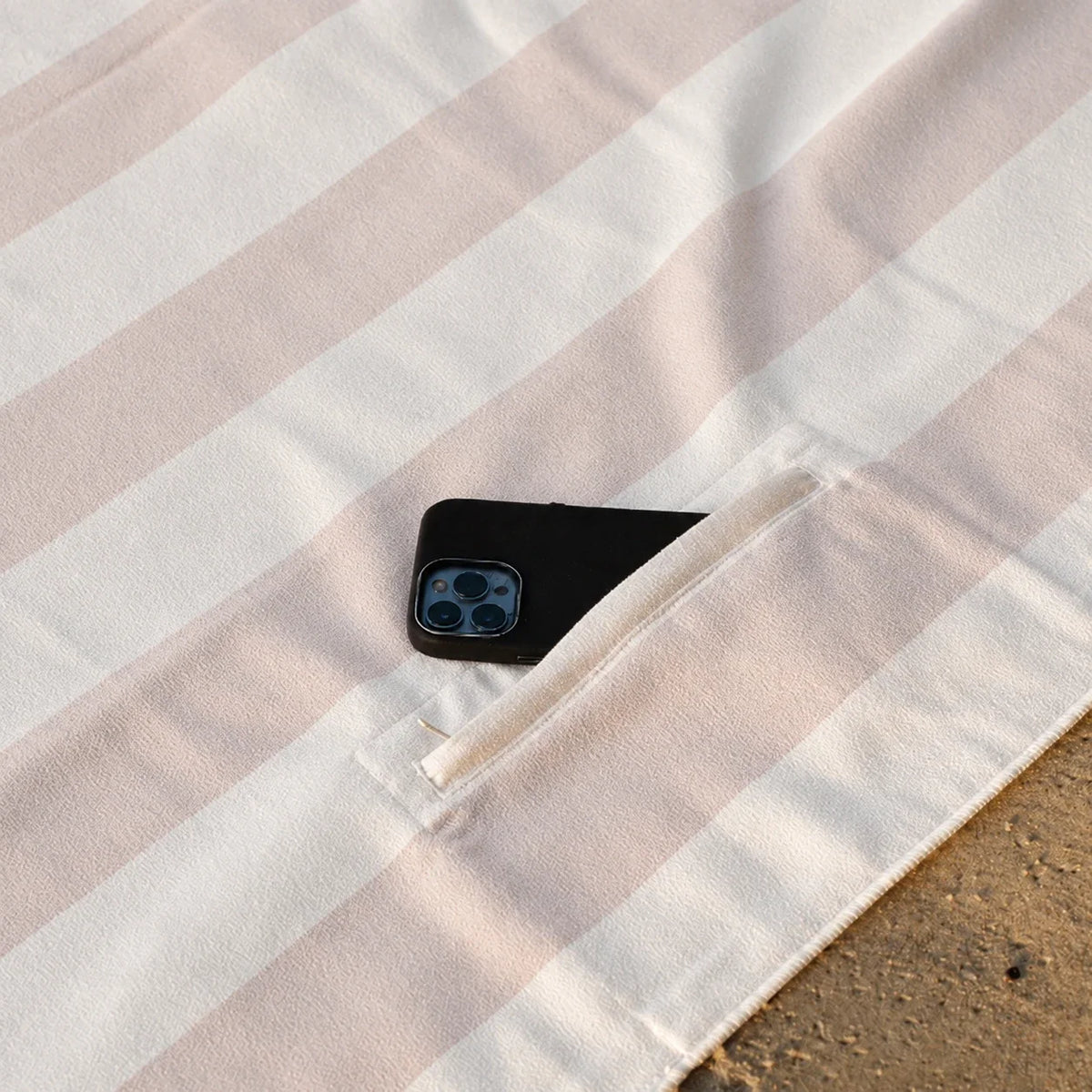 Naluu - Premium All-in-One Beach Towel