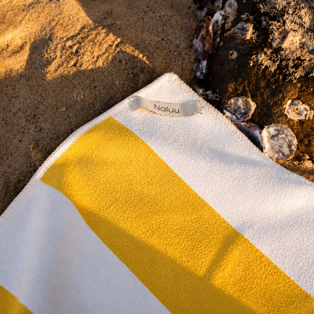 Naluu - Premium All-in-One Beach Towel